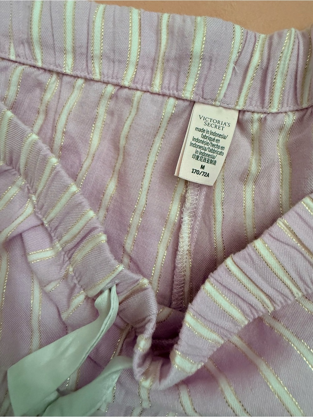 Victoria's Secret Lavender and White Striped Lounge Top and bottom - Picture 3 of 6